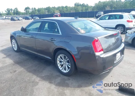 2019 Chrysler 300 Touring L z USA, uszkodzony, nr VIN 2C3CCAAG4KH566364